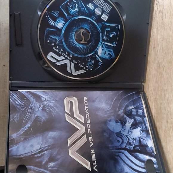 AVP Alien vs Predator full screen - Picture 3 of 4